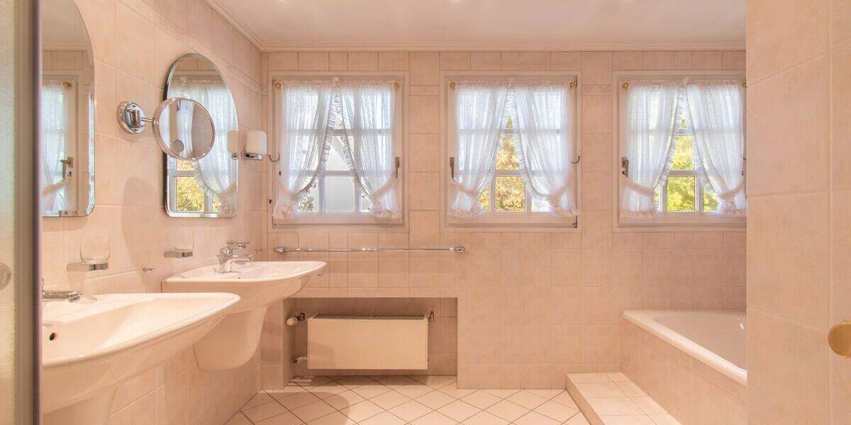 Einfamilienhaus Hamburg Hummelsbüttel - 8 Zimmer, 310 m&sup2;, 1.650.000&euro; | Angebot:26820338