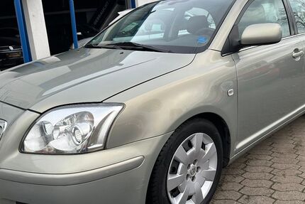 Toyota Avensis 127.000 km 3.990 &euro; Hamburg 20537