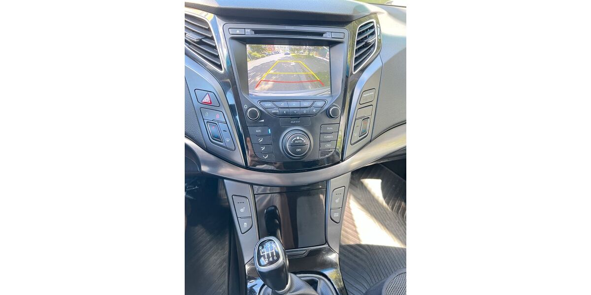 Hyundai i40 113.000 km 9.100 &euro; Hamburg 22145