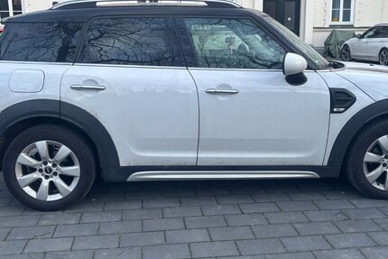 Mini Countryman D (Cooper) 252.627 km 9.870 &euro; Hamburg 20535