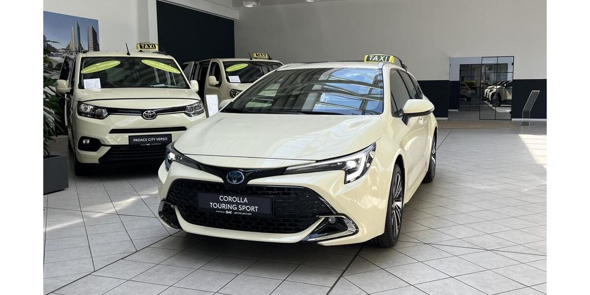 Toyota Corolla 13.000 km 36.990 &euro; Hamburg 22111