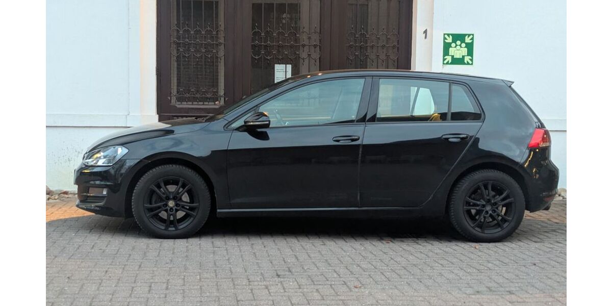 VW Golf 124.000 km 9.750 &euro; Wohltorf 21521