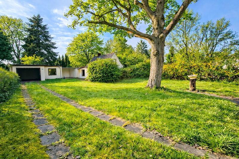 Einfamilienhaus + Einliegerwohnung + 2 Garagen + Nebengebäude! - Zweifamilienhaus Hamburg Jenfeld | Angebot:26296606