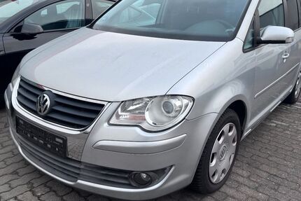 VW Touran 196.567 km 4.999 &euro; Hamburg 22399