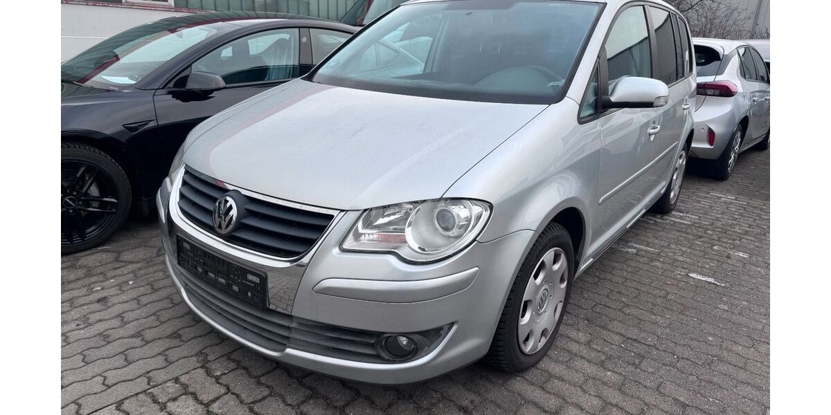 VW Touran 196.567 km 4.999 &euro; Hamburg 22399