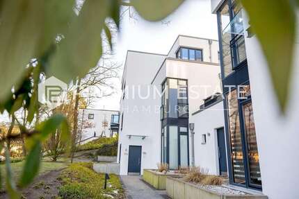 Wohnung Hamburg Harburg - 4 Zimmer, 215 m&sup2;, 2.495&euro; | Angebot:26553085