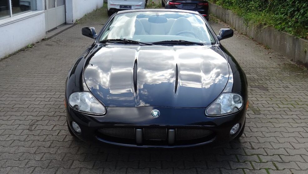 Jaguar XK8 106.102 km 24.895 € Hamburg 22525