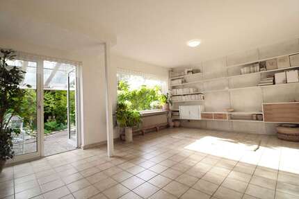 Haus zum Kaufen in Norderstedt Harksheide 395.000 € 110 m² 6 zimmer