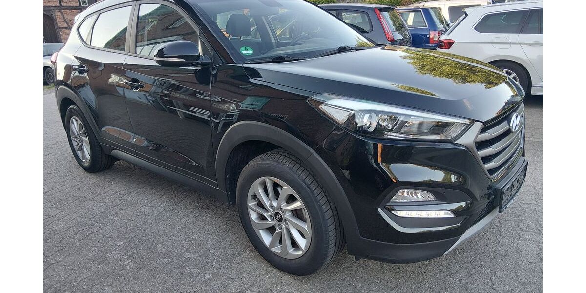 Hyundai TUCSON 148.000 km 11.900 &euro; Winsen/Luhe OT Pattense 21423