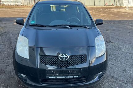 Toyota Yaris 421.235 km 1.500 &euro; Hamburg 22113