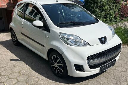 Peugeot 107 102.500 km 2.999 &euro; Hamburg 22297