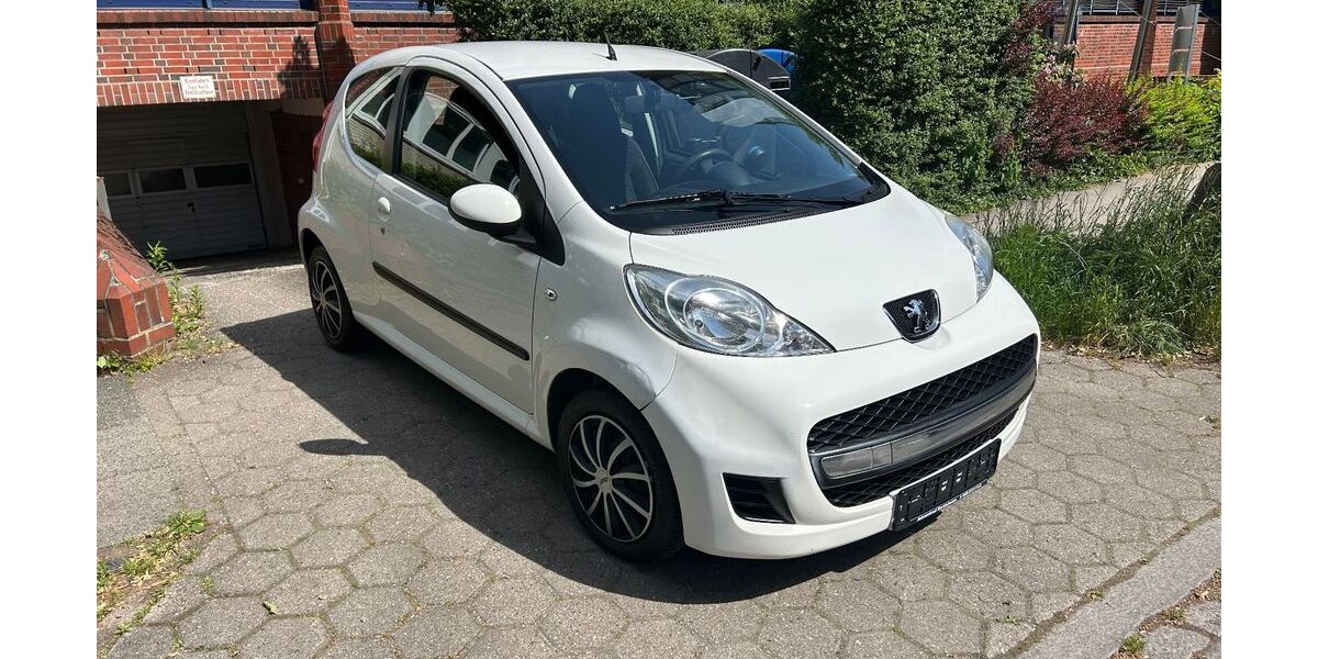 Peugeot 107 102.500 km 2.999 &euro; Hamburg 22297