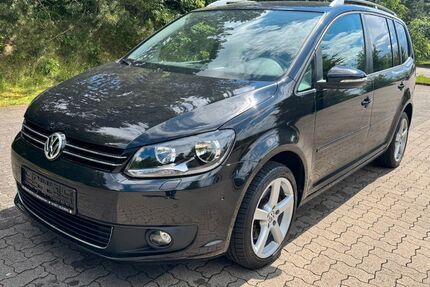 VW Touran 163.399 km 8.999 &euro; Buchholz 21244