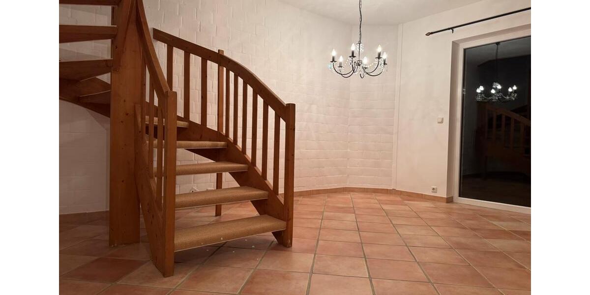 Außergewöhnliche 3 Etagen Maisonette mit offenen Wohnkonzept 3.5 zimmer