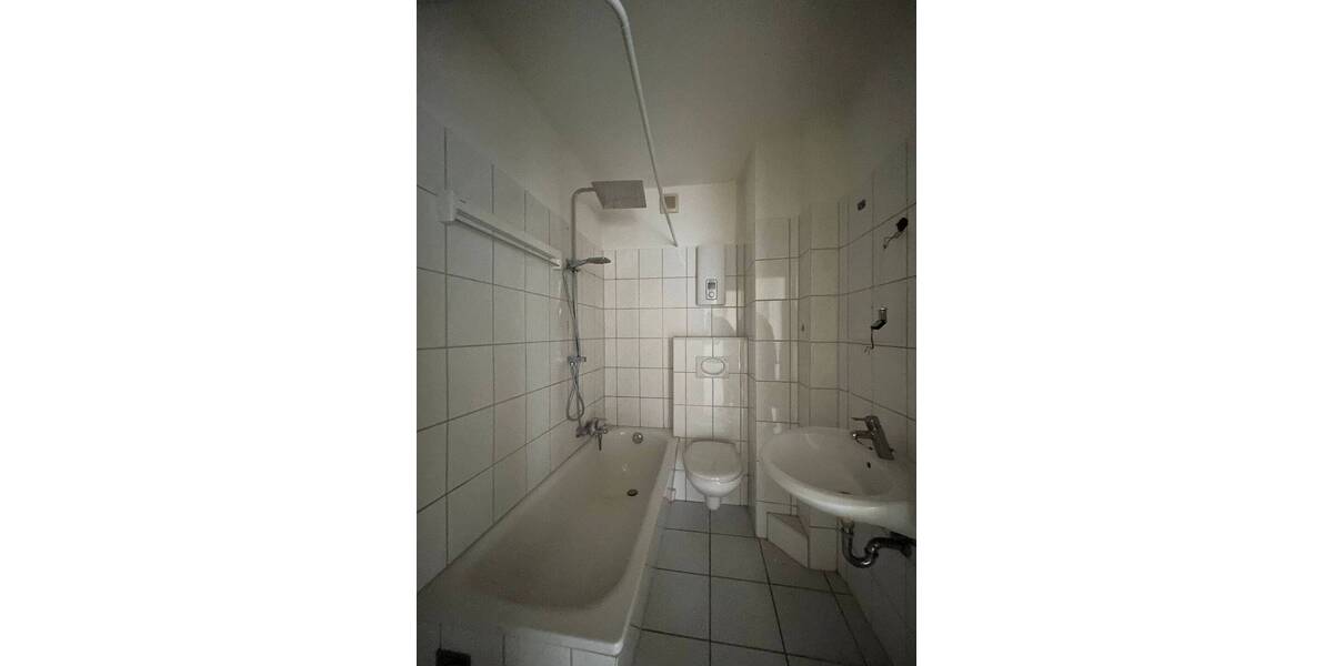 Etagenwohnung Pinneberg - 2 Zimmer, 65 m&sup2;, 692&euro; | Angebot:26616659