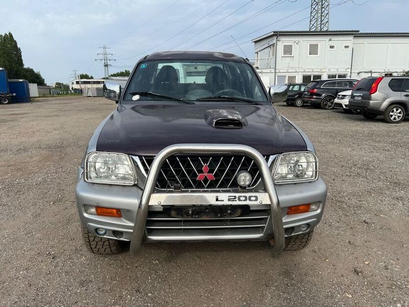 L200