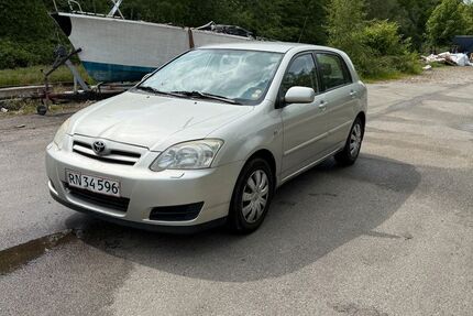 Toyota Corolla 176.435 km 3.100 &euro; HAMBURG 22113