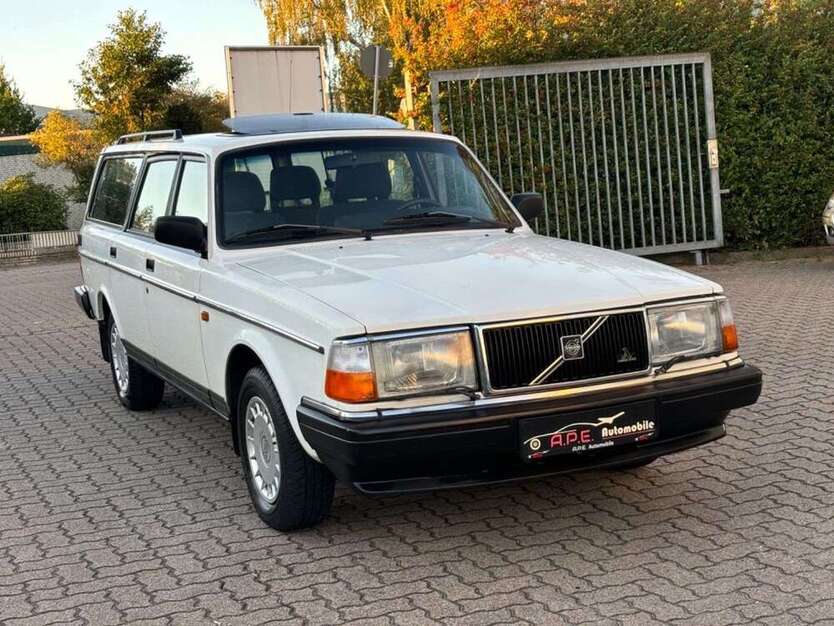 Volvo 240 242.000 km 5.900 € Norderstedt 22848