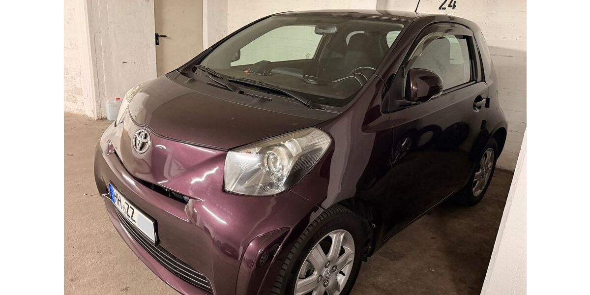 Toyota IQ 151.000 km 5.900 &euro; Hamburg 22527