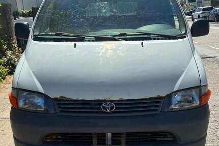 Toyota Hiace 274.166 km 5.200 &euro; Hamburg 20537