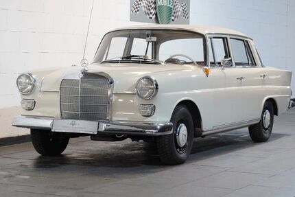 Mercedes-Benz 190 111.292 km 17.900 &euro; Schenefeld bei Hamburg 22869