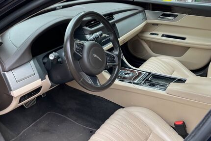 Jaguar XF 99.700 km 20.499 &euro; Hamburg 21075