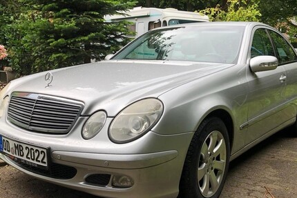 Mercedes-Benz E200 220.000 km 4.500 &euro; Hamburg 20038