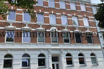 Barmbek-Süd - Fußnähe Mühlenkamp - Altbauflair - modernsierte Wohnung - Holzdielen - Stuck - 2.OG 2 zimmer