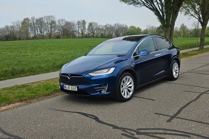 Tesla Model X 93.000 km 44.999 &euro; Hamburg 21149