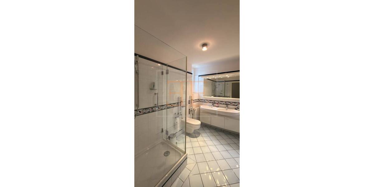 Charakterstarkes Architektenhaus mit Wellnessbereich und Doppelgarage in Hamburg-Volksdorf - Einfamilienhaus Hamburg / Volksdorf Volksdorf | Angebot:26230730