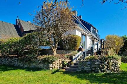 Ihr charmant modernisiertes Zuhause zur Miete: Viel Platz, sonniger Garten, wunderschön ruhige Lage!