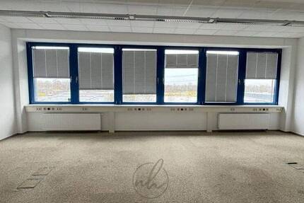 Gewerbeobjekt Hamburg Rahlstedt - 1 Zimmer, 70 m&sup2;, 910&euro; | Angebot:26867544