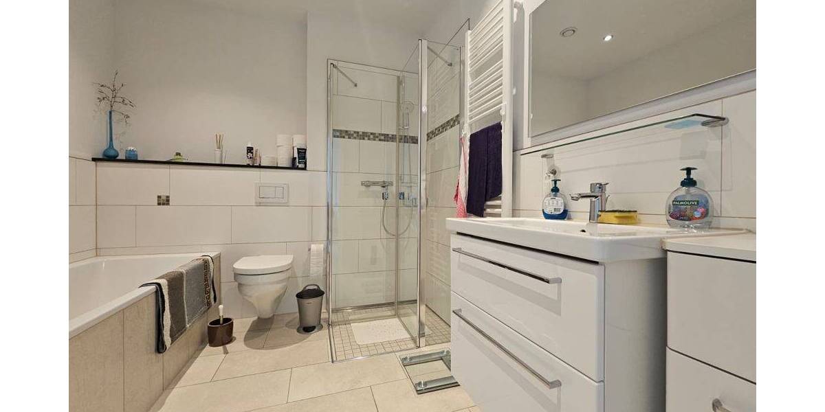 Etagenwohnung Hamburg-Wellingsbüttel Wellingsbüttel - 3 Zimmer, 100 m&sup2;, 1.855&euro; | Angebot:26879090