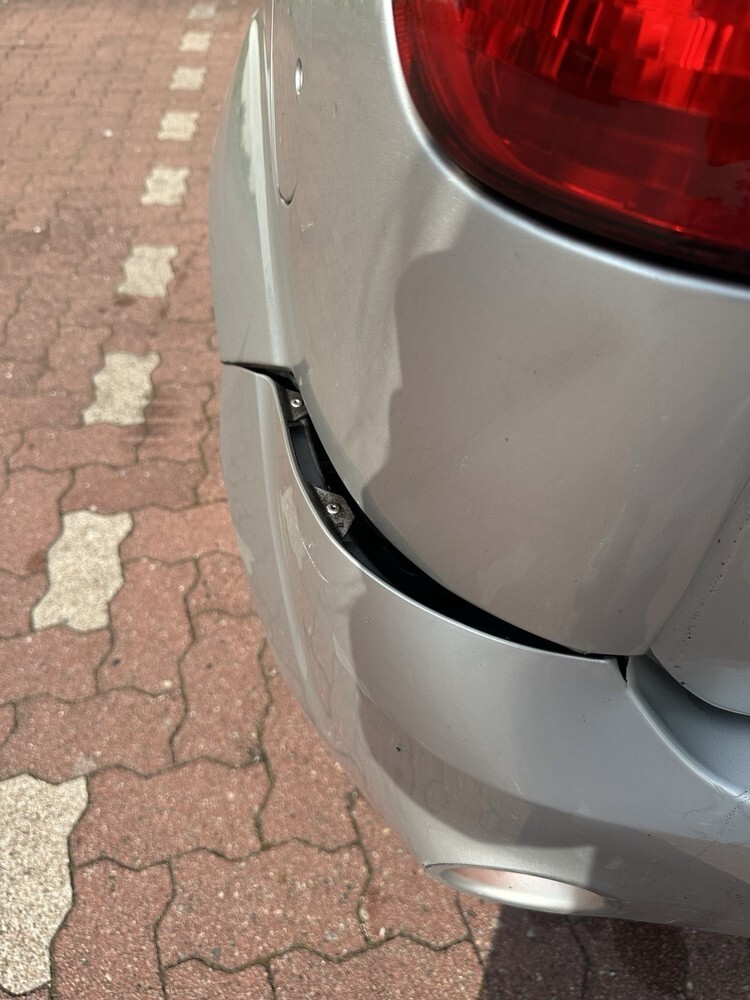 Ford Fiesta 89.592 km 2.500 € Hamburg 20038