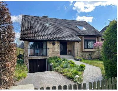 ANKOMMEN UND WOHLFÜHLEN - CHARMANT WOHNEN - Einfamilienhaus Hamburg Wandsbek | Angebot:26237521