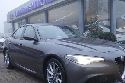 Alfa Romeo Giulia 212.000 km 11.999 &euro; Hamburg 22143