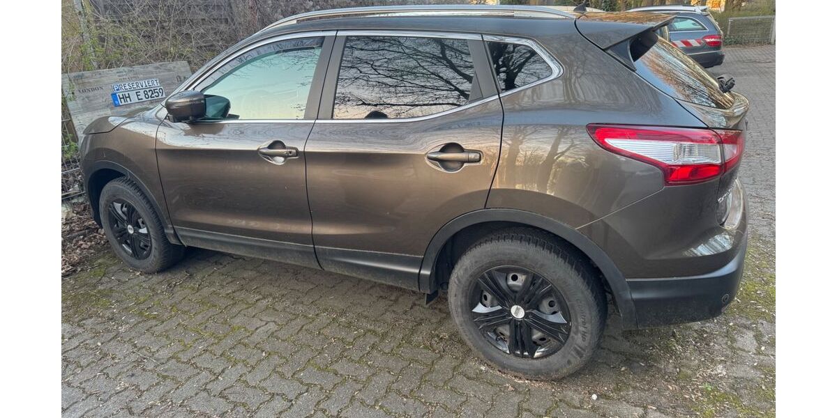 Nissan Qashqai 47.800 km 11.200 &euro; Hamburg 21079