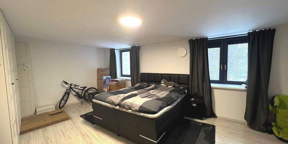Etagenwohnung Wedel - 3 Zimmer, 100 m&sup2;, 1.200&euro; | Angebot:25627104