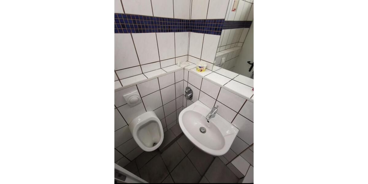 Top Lager- & Produktionshalle, Büro, Regale, Stapler zimmer