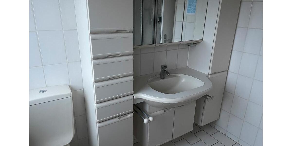 Etagenwohnung Jork - 3 Zimmer, 130 m&sup2;, 1.350&euro; | Angebot:25182837