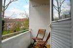 Möblierte, rückwärtig gelegene 2-Zi.-Wohnung mit Süd-West-Loggia, Keller und Dachboden