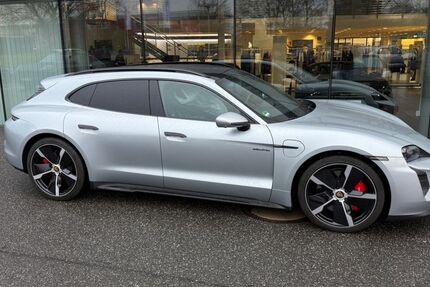 Porsche Taycan 43.000 km 69.999 &euro; Hamburg 22459