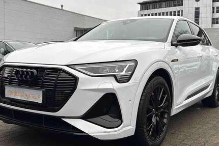 Audi e-tron 23.230 km 37.950 &euro; Hamburg 22047