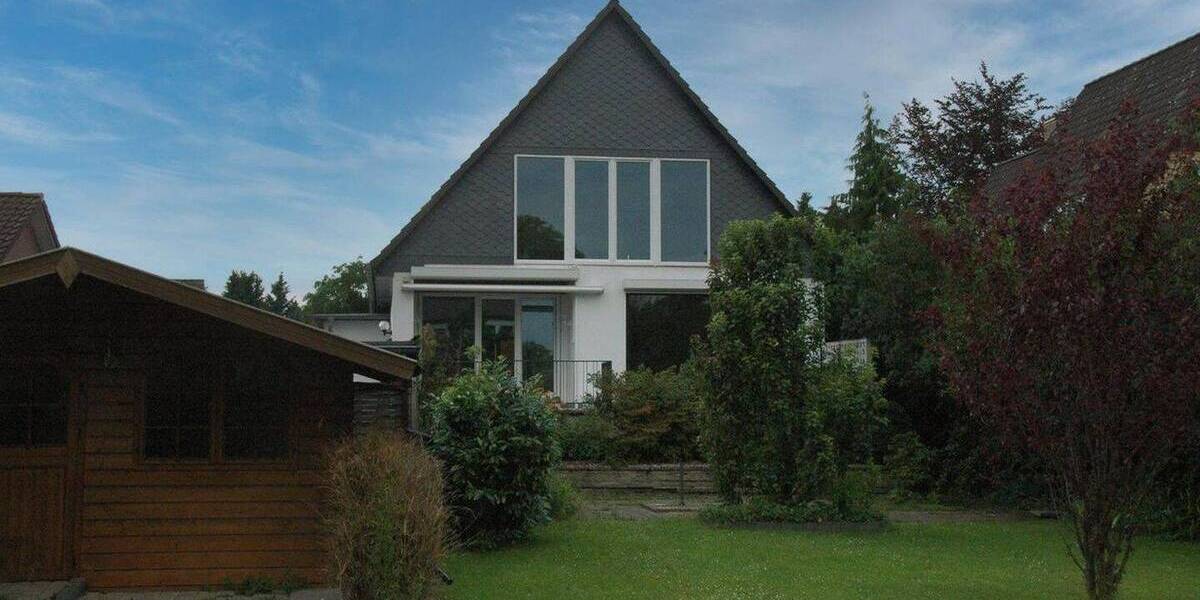 Einfamilienhaus Hamburg Rahlstedt - 8 Zimmer, 180 m&sup2;, 2.800&euro; | Angebot:26306502