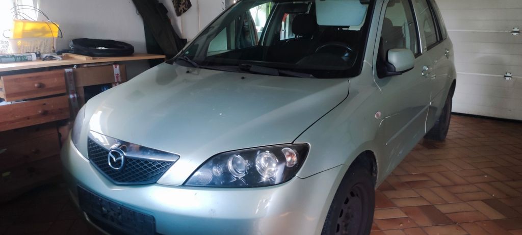 Mazda 2 220.000 km 900 &euro; Hamburg 22145