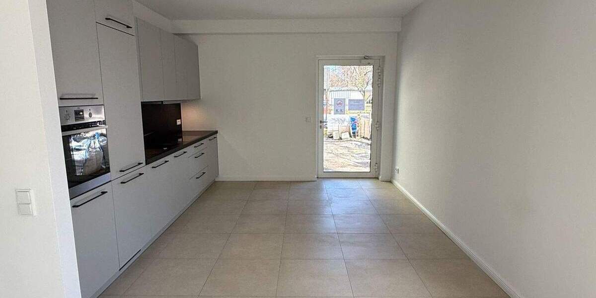 Großzügige 2 Zimmer-Erdgeschosswohnung mitten in Rissen 2 zimmer