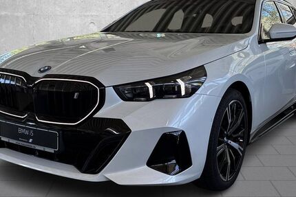 BMW i5 5.900 km 73.990 &euro; Buxtehude 21614
