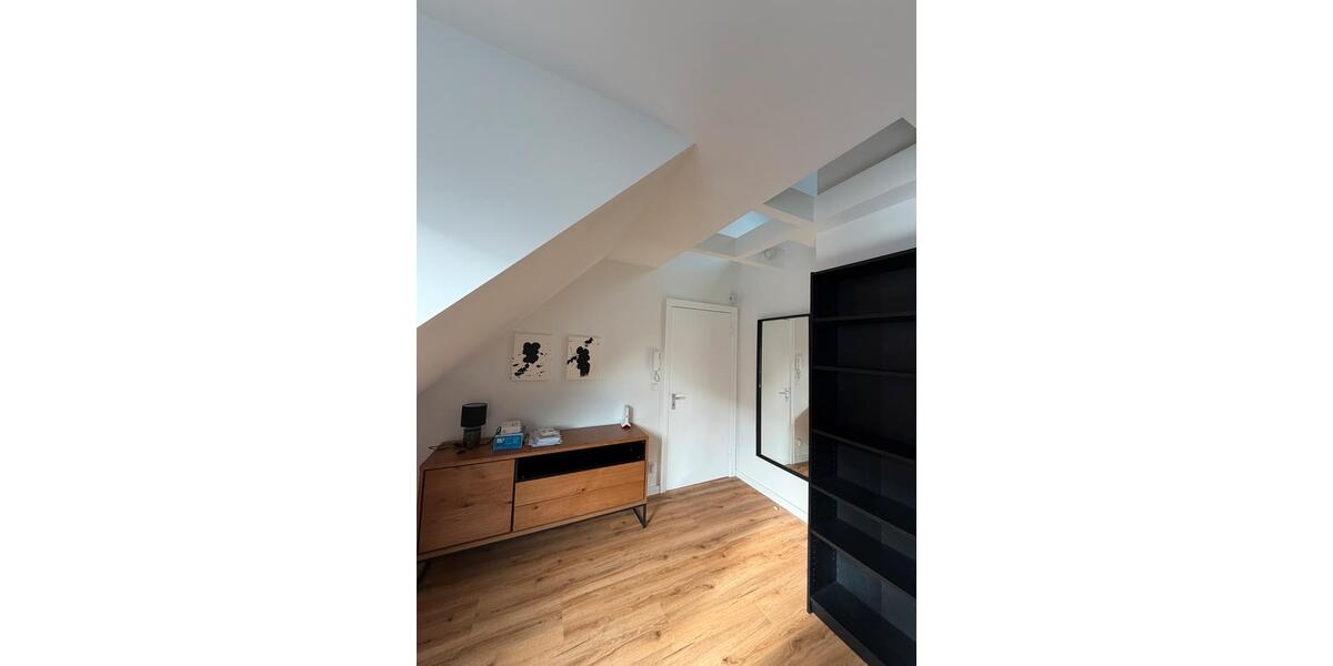 Dachgeschoßwohnung Hamburg Sternschanze - 1 Zimmer, 45 m&sup2;, 1.350&euro; | Angebot:26026001