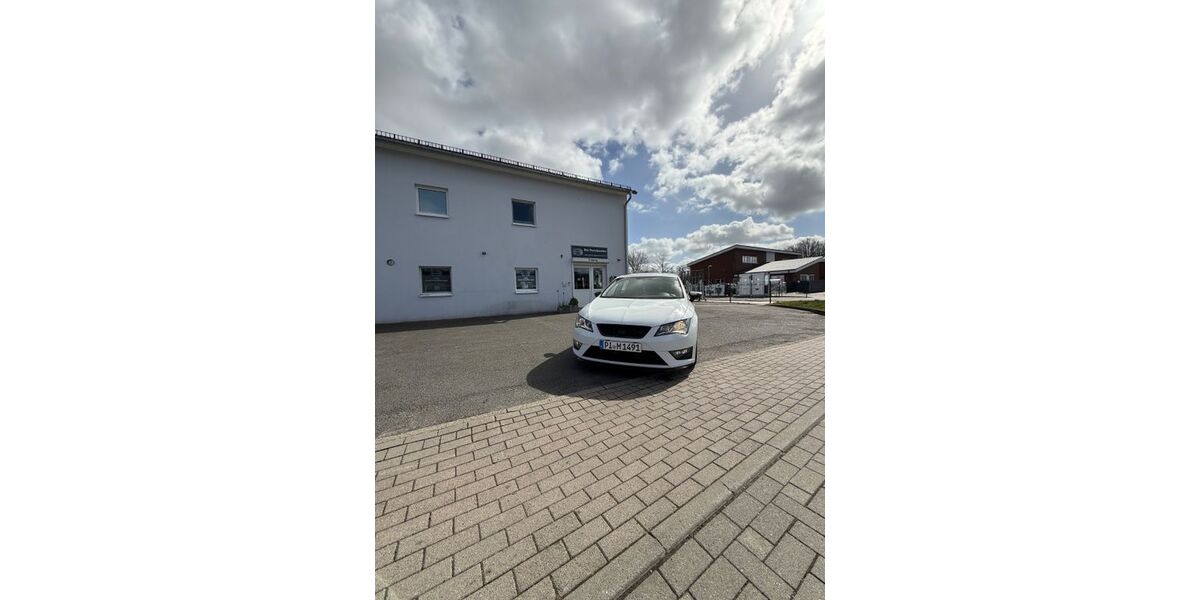 Seat Leon 131.450 km 8.700 &euro; Tornesch 25436