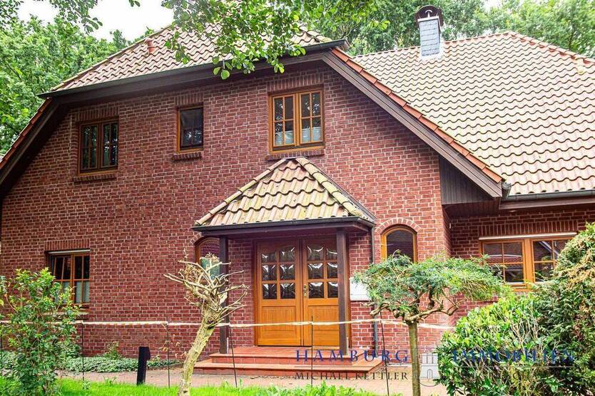 3-Familienhaus - BJ 1999 - EignerWohnung, 4 Zimmer, sofort beziehbar - 30-er Zone in 25436 Tornesch